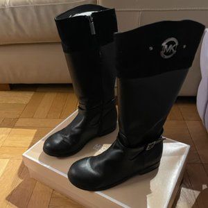 Great Condition- Michael Kors Emma Louise Black boot- Sz 5